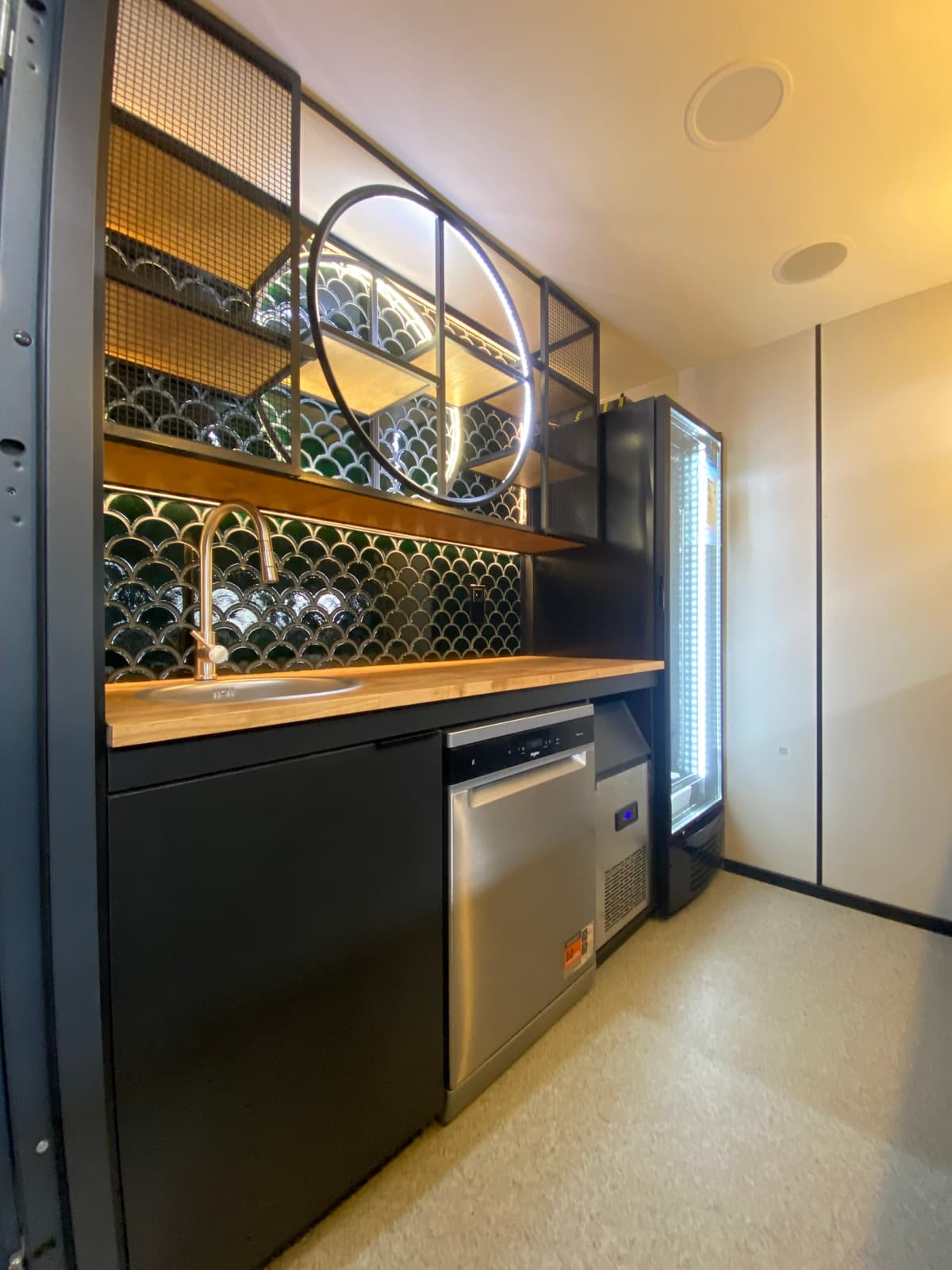 Meble wyprodukowane specjalnie dla ciebie 